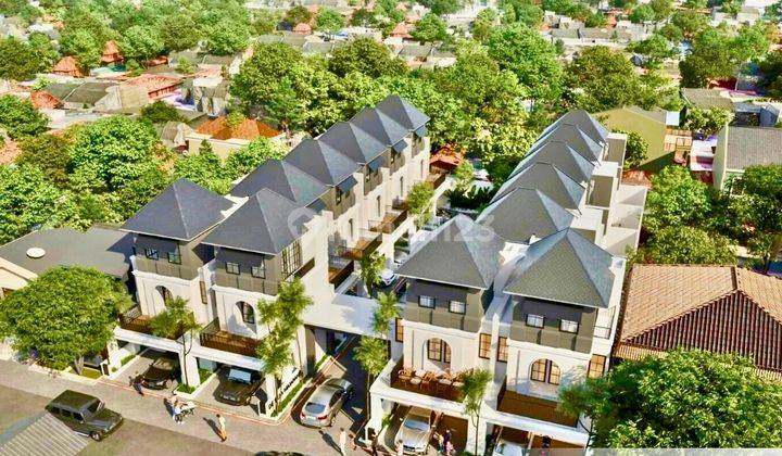 Dijual Rumah 3 Lantai Pinggir Jalan Raya De Villa Majapahit 2