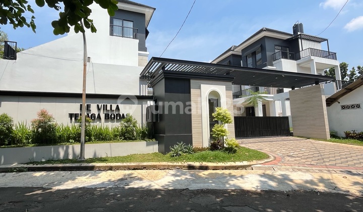 Dijual Rumah Mewah 3 Lantai De Villa Telaga Bodas Semarang 2