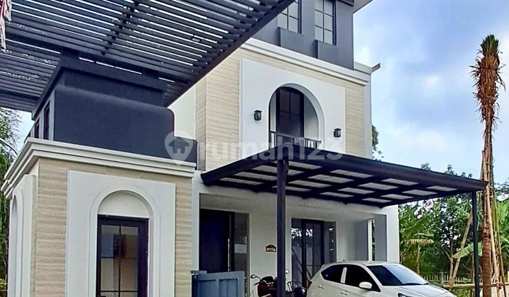Luxury House De Villa Garden Banyumanik Semarang Atas 2