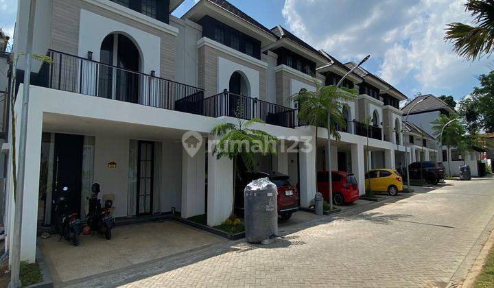 Rumah Mewah 2 Lantai Cluster De Villa Kedungmundu Semarang 2