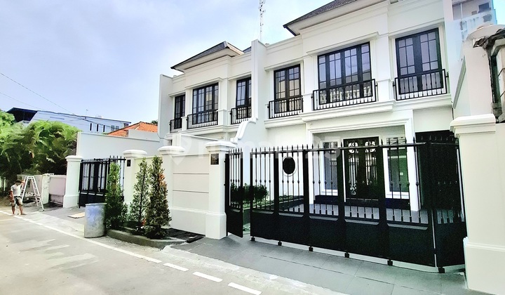 Rumah Brand New Classic Modern Lingkungan Komplek Cempaka Putih
