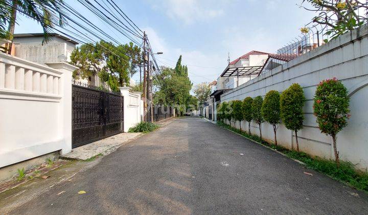 Rumah Hitung Tanah Lingkungan Elit Jalan Lebar Kemang Jaksel 2