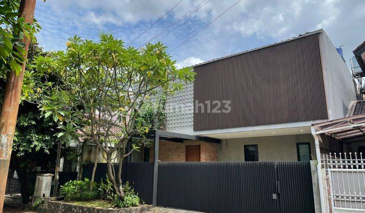 Rumah Asri Siap Huni Depan Taman Komplek Elit Lebak Bulus 1