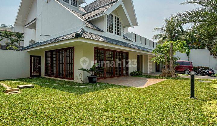 Rumah Mewah Exclusive Townhouse Simprug Golf 2