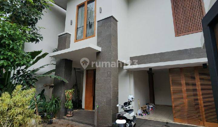 Rumah Baru Minimalis Tropis Lingkungan Elit Kemang 1