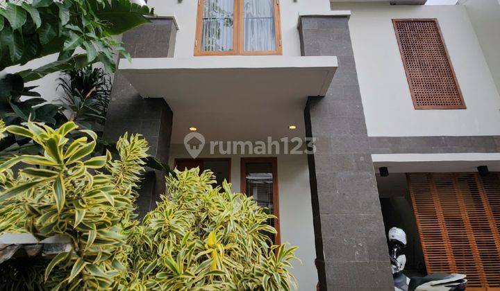 Rumah Baru Minimalis Tropis Lingkungan Elit Kemang 2