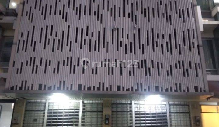 Ruko Gandeng Cantik Di Bawah Pasaran di The Metro BroadWay PIK