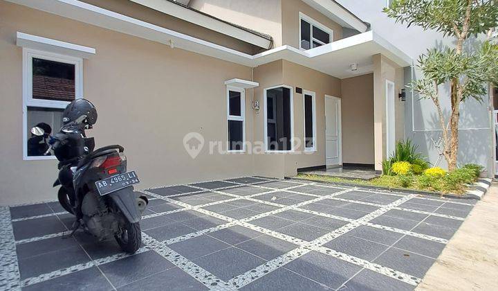 Rumah Modern di Sleman Lingkungan Cluster Dekat Sleman City Hall 2