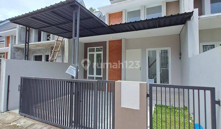 Rumah Modern Minimalis Harga Terjangkau Lingkungan Cluster 1