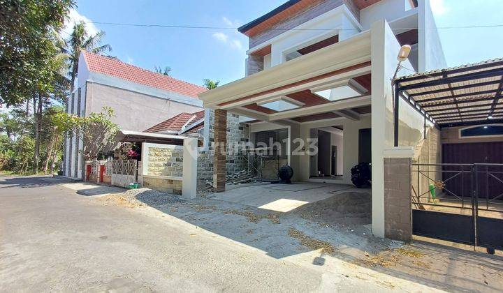 Rumah Mewah Luas Dengan Private Pool di Jl Palagan Km 7 1