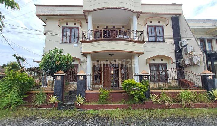 Rumah Megah Dalam Perum Elite Dekat Tugu Yogyakarta 1