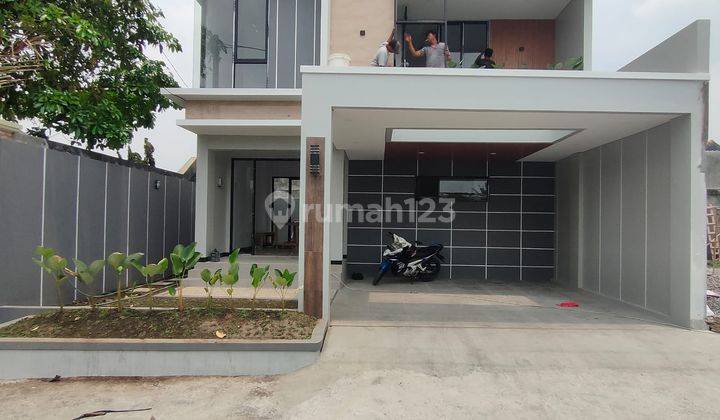 Rumah Modern 2 Lantai Siap Huni di Jl Kaliurang Km 10 Dekat Uii 1