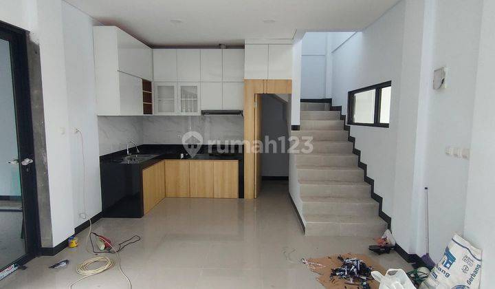 Rumah Modern 2 Lantai Siap Huni di Jl Kaliurang Km 10 Dekat Uii 2