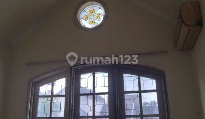 Dijual Cepat Bu Poll Rumah Siap Huni di Pakuwon Indah Perumahan Vila Valensia 2