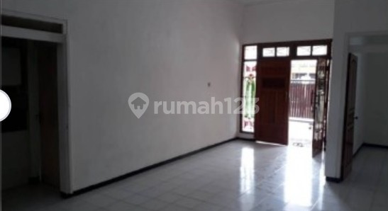 Disewakan Rumah Siap Huni di Pondok Tjandra Lokasi Strategis 2