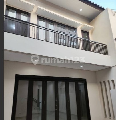 Rumah Siap Huni 2 Lantai di Kertajaya Indah Regency Surabaya Rumah Siap Huni 2 Lantai di Kertajaya Indah Regency Surabaya