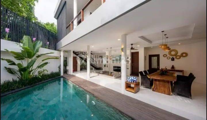 Villa Mewah di Lokasi Premium, Hanya 250 Meter Ke Pantai Seminyak 1