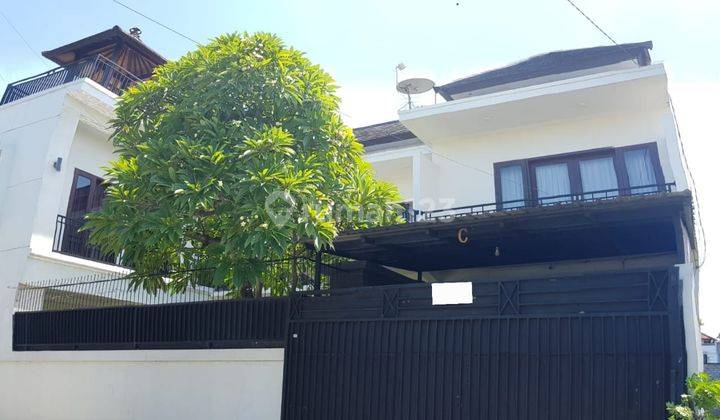 Disewakan Rumah Semi Villa di Denpasar Selatan 1