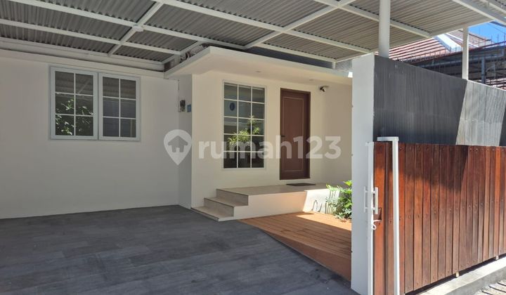 Cozy Living House In Denpasar