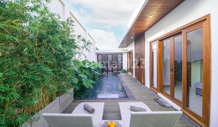 Modern Tropical Villa in Babakan Canggu Modern Tropical Villa in Babakan Canggu