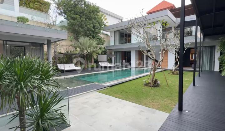 LUXURY EXCLUSIVE PRIVATE LOCATION VILLA IN UNGASAN