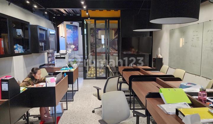 For Sale: 3-Story Shophouse in a STRATEGIC Location, Shortcut in Berawa Canggu 2