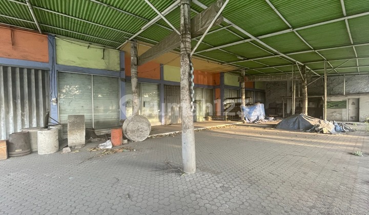 Strategic and Large Shop House on Kerobokan Main Street Strategic and Large Shop House on Kerobokan Main Street