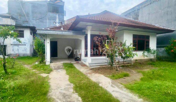 Dijual Tanah Bonus Bangunan Rumah di Jalan Bhineka Jati Jaya Kuta 1