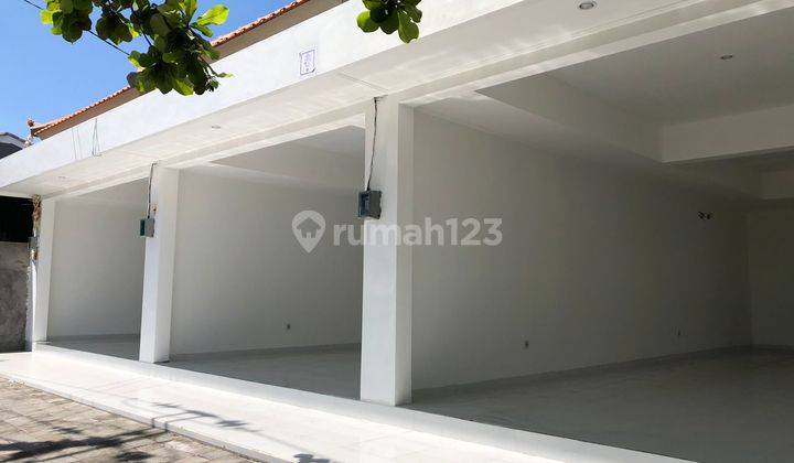 For Rent New Shophouse in Premium Area in Canggu, Badung 1