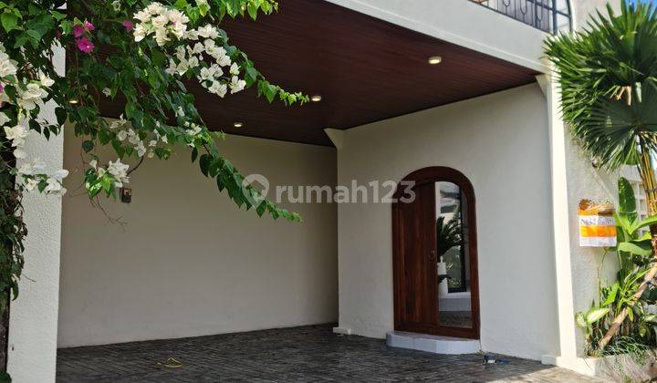 Dijual Unit Villa Bangunan Baru Berlokasi di Munggu Cepaka 2