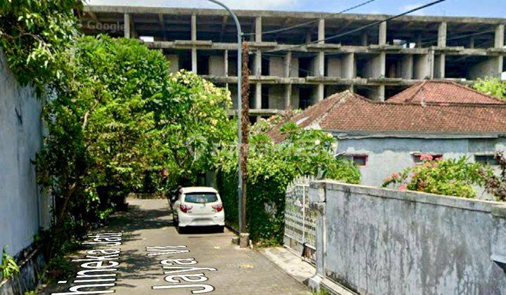 Dijual Tanah Bonus Bangunan Rumah di Jalan Bhineka Jati Jaya Kuta 2