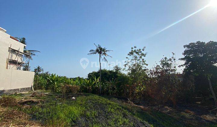 Rare Land for Sale in Villa Area at Nyanyi Beach, Tabanan 1