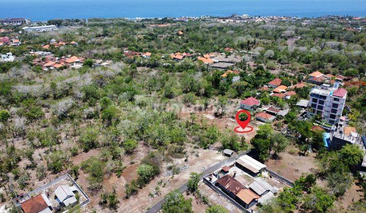 Plot of land for sale in a strategic location on Jalan Celagi Nunggal  1