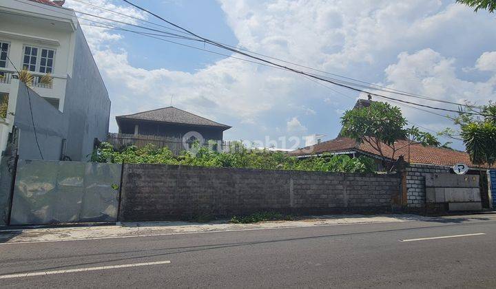 Land In Perfect Location For Family And Business Kerobokan 1
