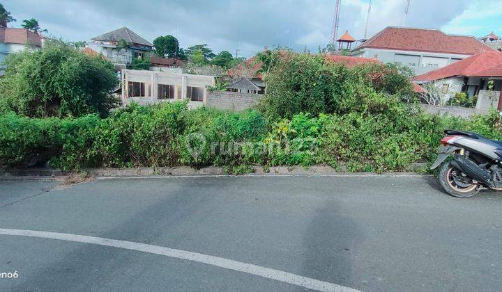 Strategic Land for Sale on Main Road Merak Ungasan 1