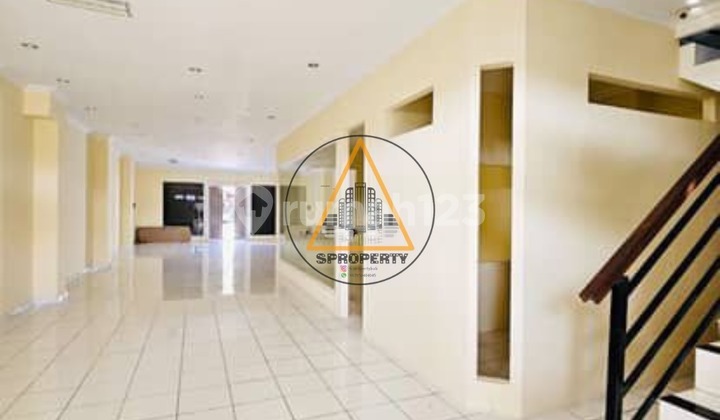 Ruko Bangunan 2 Lantai Lokasi di Jalan Utama Mahendradata 2