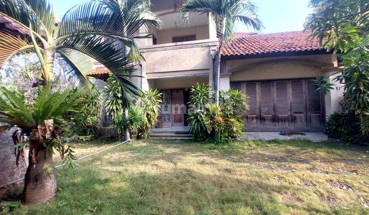 Land for Sale with Bonus House Building in Tukad Citarum Renon 1