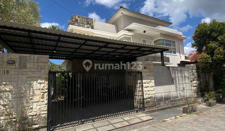 Dijual Villa Modern Minimalis di Taman Sakura 2