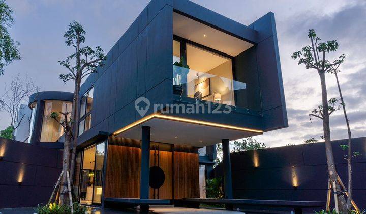 Brand New Futuristic Modern Villa in Echo Beach Canggu 1