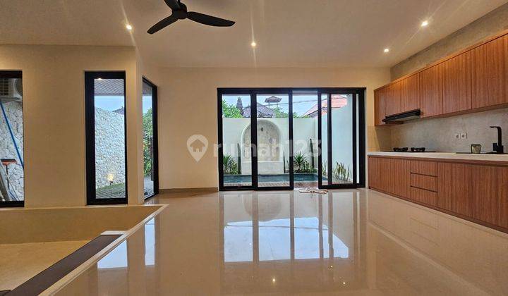 Dijual Unit Villa Bangunan Baru Lokasi di Tegal Cupek Umalas 2