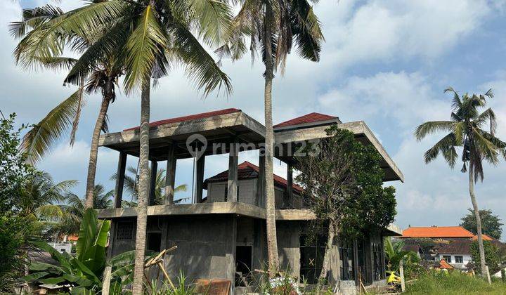 For Sale Cheap Land Bonus Abandoned Villa Building in Tabanan 1