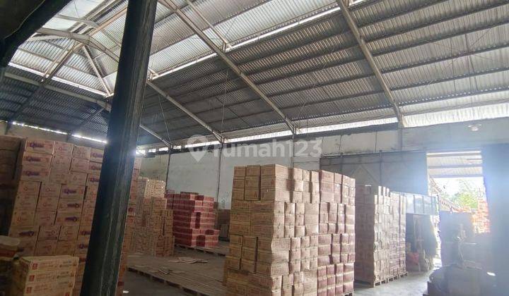 Warehouse for rent on Jalan Utama Gatot Subroto Barat 1