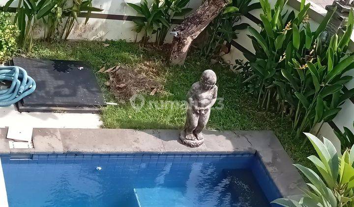 Dikontrakkan Rumah Semi Villa Lantai 2 di Taman Giri Mumbul 2