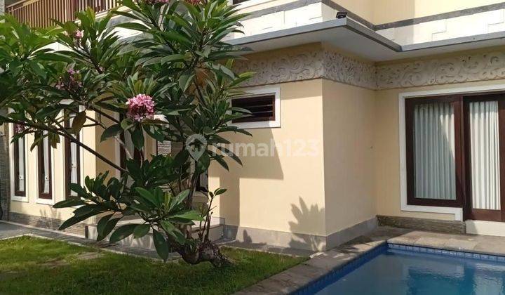 Dikontrakkan Rumah Semi Villa Lantai 2 di Taman Giri Mumbul 2