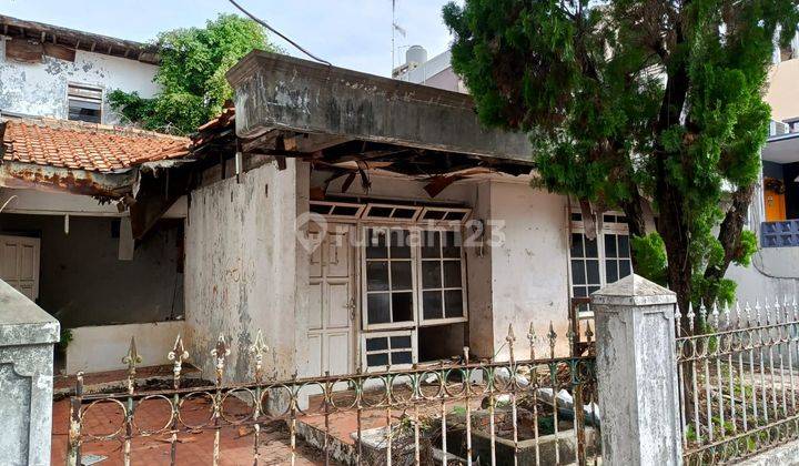 Rumah Tua. Lokasi Puri Indah Jakarta Barat Rumah 1