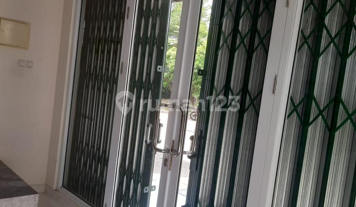 Ruko 2 Lt Siap Pakai Pasar Paramount Gading Serpong 