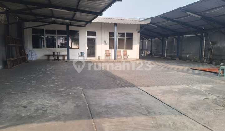 Former Car Wash House Strategic Location South Jakarta