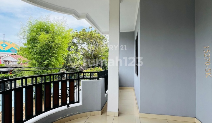 For Sale Newly Renovated House in Front of the Park at Griyaloka BSD 2
