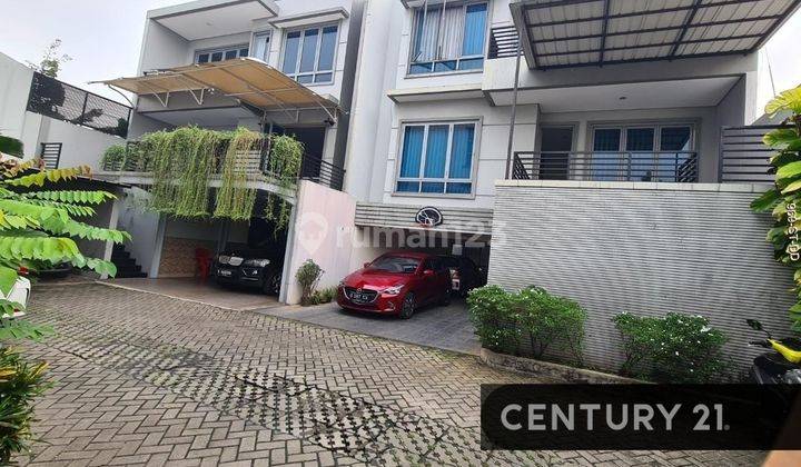 Rumah Daerah Pasar Minggu Dalam Town House 1