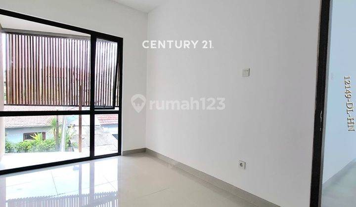 Dijual Rumah Minimalis Tropis Dalam Komplek Sektor 9 Bintaro Jaya 2